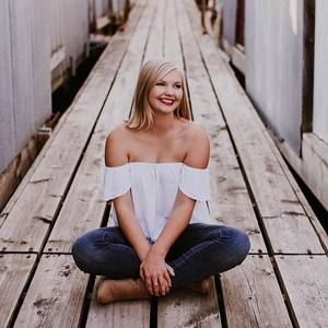 Meet your Posher, Mabry